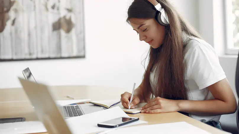 Retour d’expérience sur le projet Solutions pour l’Enseignement de la Phonétique Appliquée aux Langues Etrangères (SEPALE)